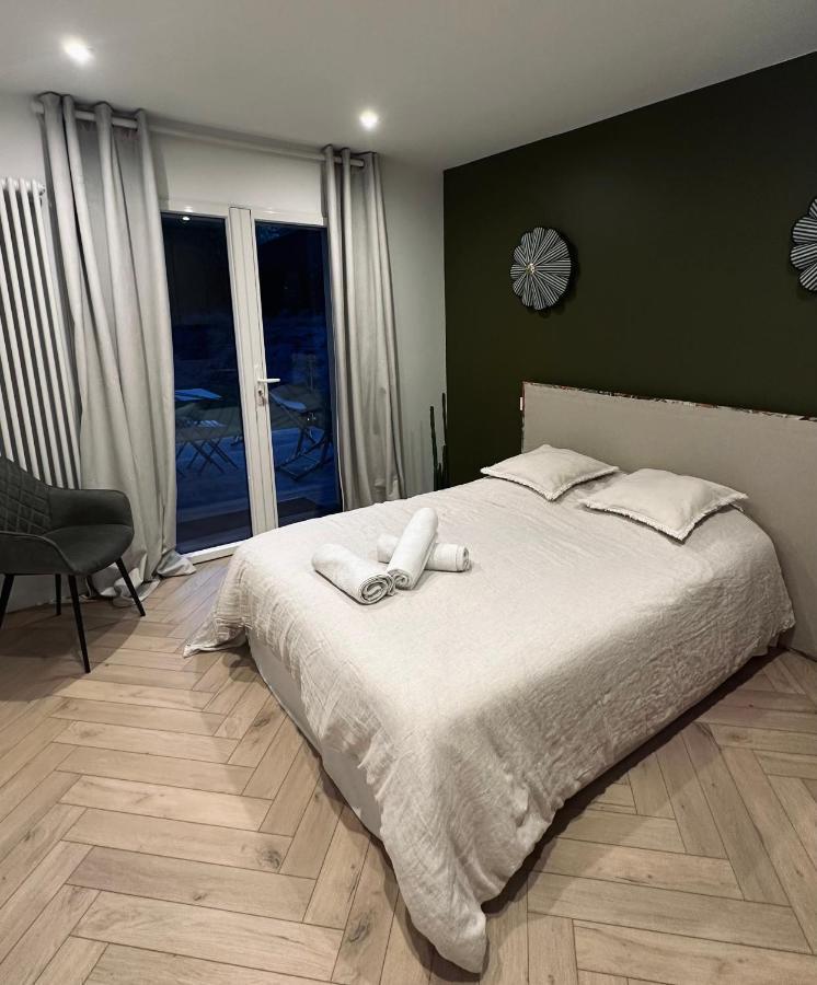 Independante Avec Sdb Et Toilettes Privees Dans Maison En Foret Proche Du Golf Et De La Entree Independante Avec Acces Prive *