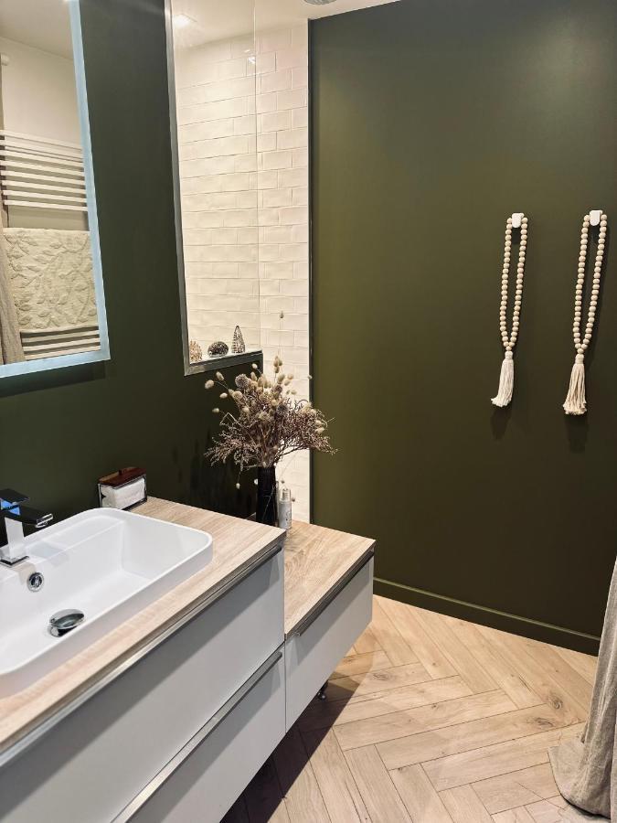 Independante Avec Sdb Et Toilettes Privees Dans Maison En Foret Proche Du Golf Et De La Entree Independante Avec Acces Prive Privatunterkunft *